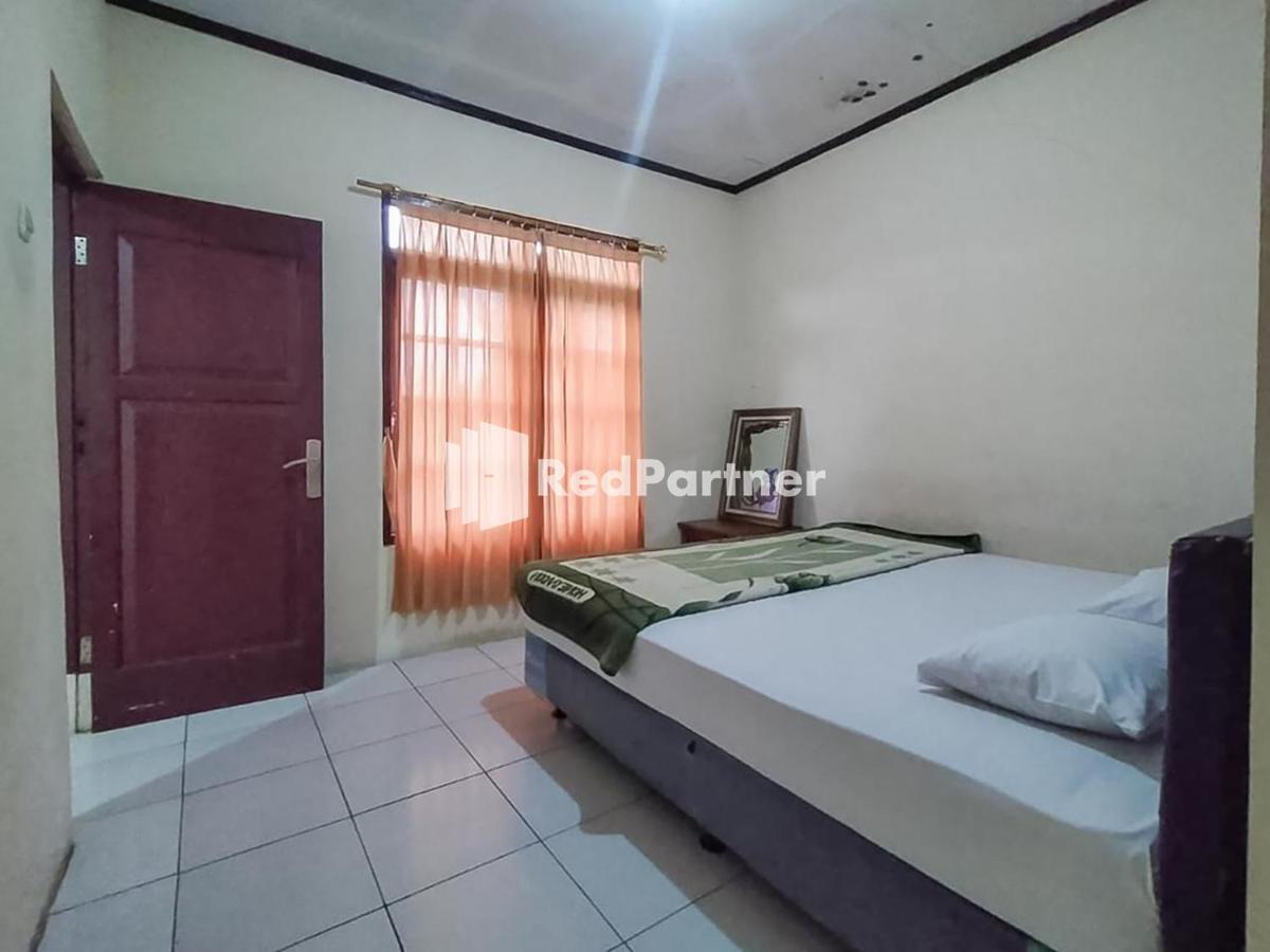 Pertiwi Village Redpartner Paragajen Exterior photo